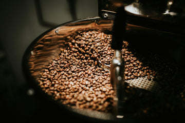 Learn how to roast coffee beans at home and master dark, medium, and light roasts. Discover the differences in taste and techniques for dark roast coffee vs medium and light roasts.